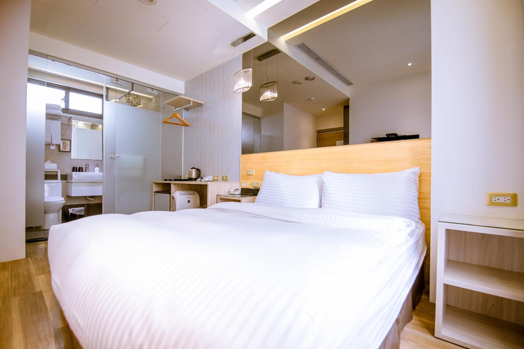 Check Inn Express Taichung Fuxing Hall 2 Экстерьер фото